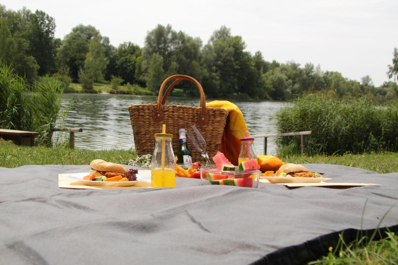 Sunhill Appartments, Klimatisiert Winhoring Buitenkant foto