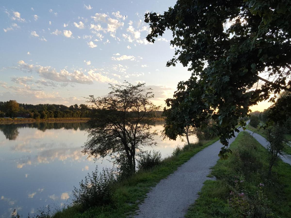 Sunhill Appartments, Klimatisiert Winhoring Buitenkant foto