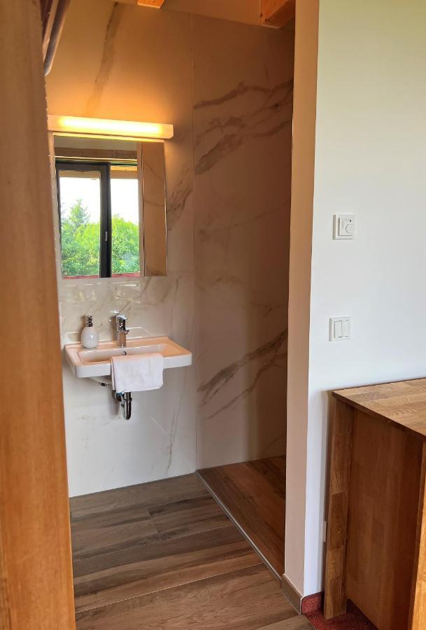 Sunhill Appartments, Klimatisiert Winhoring Buitenkant foto